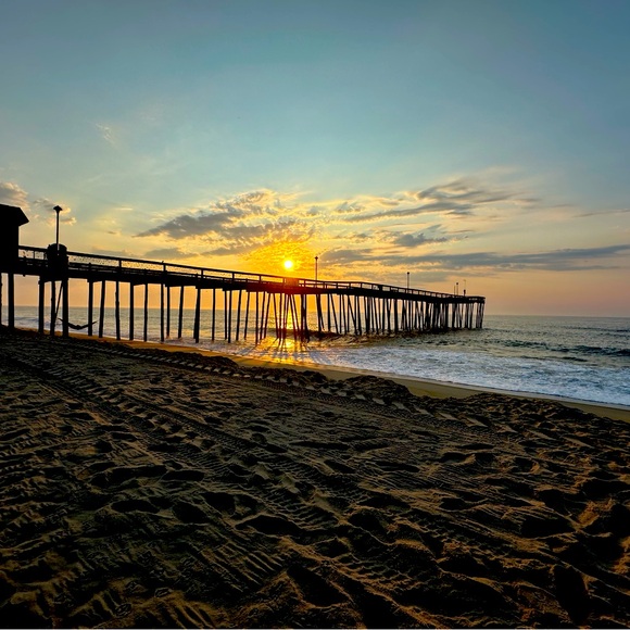 Meet your Posher, E - Picture 1 of 2